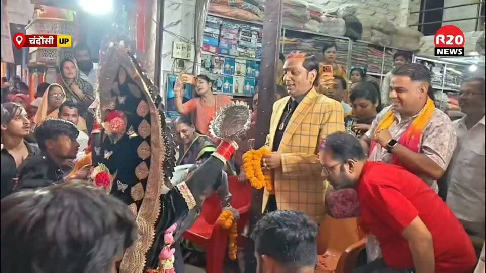 Chandausi में धूमधाम से निकाली गई श्री राम बारात जगह जगह हुआ भव्य स्वागत।