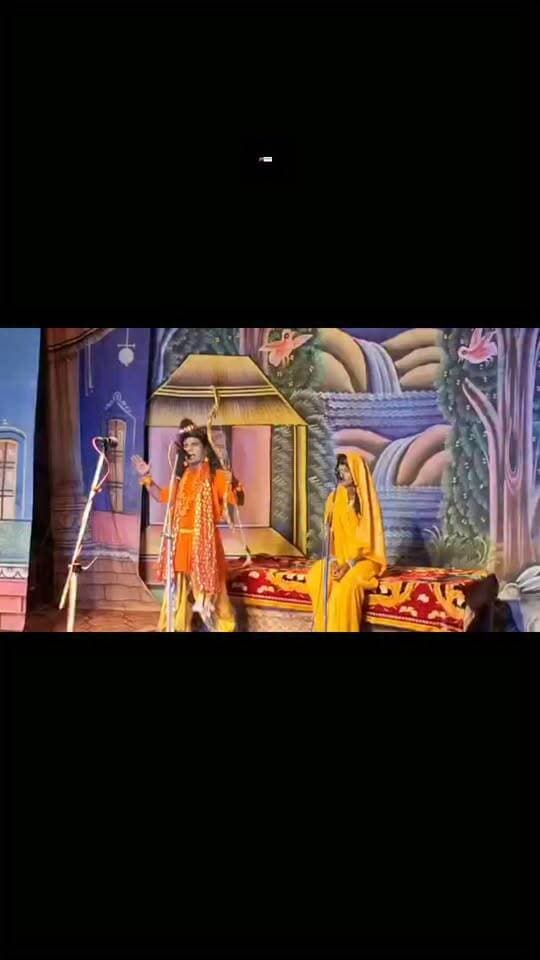 तेवरी की 88 साल पुरानी रामलीला में स्वर्ण मृग प्रसंग और श्रीराम-सुग्रीव मित्रता का भावपूर्ण मंचन