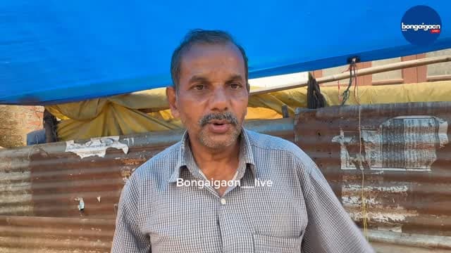 Shopkeeper Robbed of Daily Earnings in Bongaigaon’s Boro Bazar
A theft incident has been reported at a shop in Boro Bazar, Bongaigaon. The shopkeeper, Manik Paul, was allegedly robbed by a person who entered the shop posing as a customer.
According to the information received, the accused stole a bag containing the shop’s daily earnings and fled the scene. The stolen money reportedly included the shopkeeper’s entire earnings for the day.