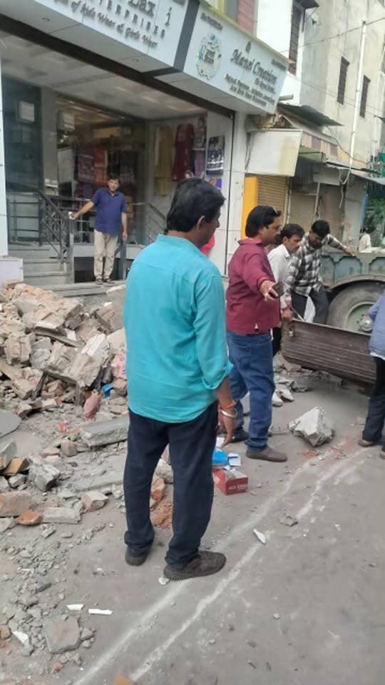 आयुक्त अभिलाषा सिंह के नेतृत्व में बड़े पैमाने पर अतिक्रमण हटाओ अभियान जारी..
#tharkiawaazajay #nagarparishad #live #BreakingNews #churu Kunj Bihari Birmiwala @top fans विनय गोयनका