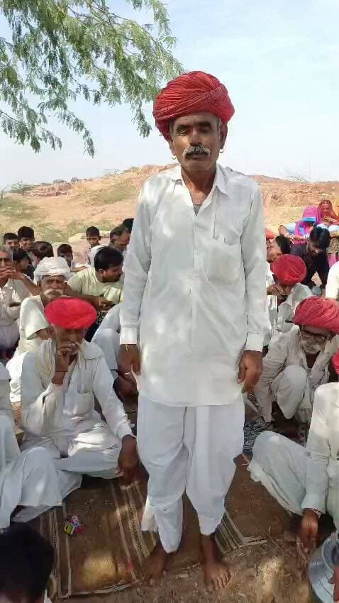 जोधपुर जिले के बालेसर क्षेत्र के आगोलाई ग्राम पंचायत की देवासीयों की ढाणी में 8 साल से पेयजल संकट से परेशान ग्रामीणों ने पंचायती राज चुनावों के बहिष्कार करने का लिया निर्णय
#facebookreel
#facebookvideo