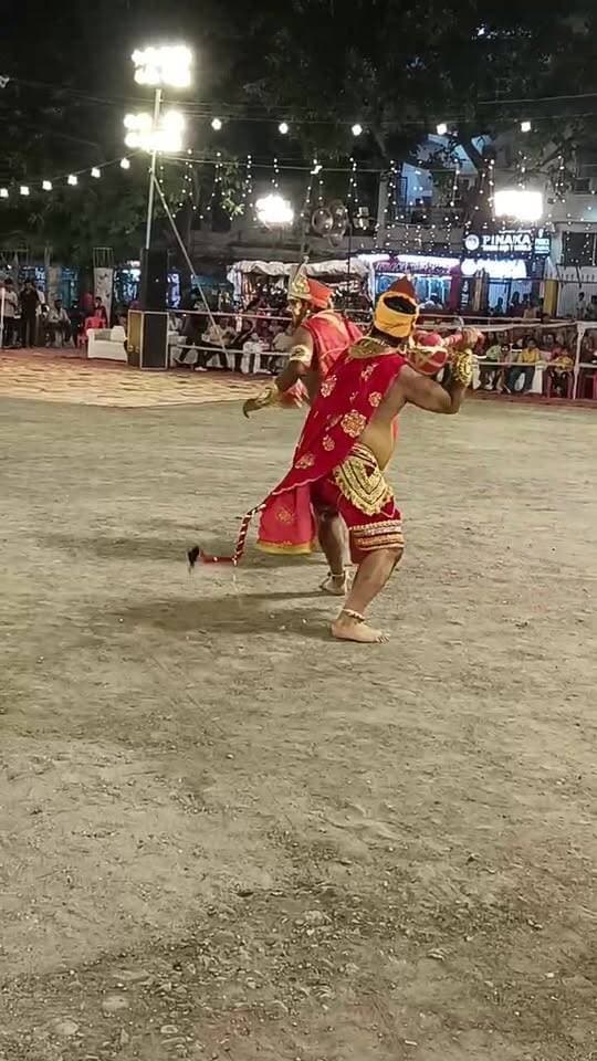 प्राचीन श्री रामलीला मैदान हल्द्वानी में श्री राम सुग्रीव मित्रता और बाली वध की लीला का मंचन...