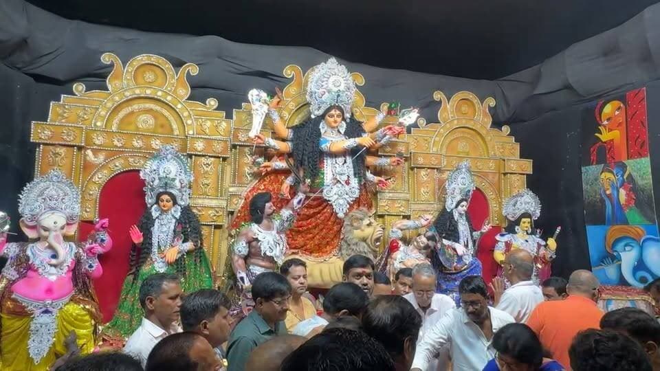 नया बाज़ार सार्वजनिक दुर्गोत्सव, बैंक मोड़