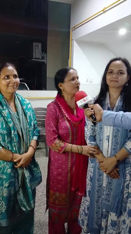 बेटी ने बदल डाला मुहावरा “पुत्रियों के पांव भी पालने में दिखते हैं ।”
फरीदाबाद की डॉ दीक्षा बनेंगी एसडीएम
एचसीएस में 18 वीं रैंक
#HCS2026
#HCS
#voiceoffaridabad