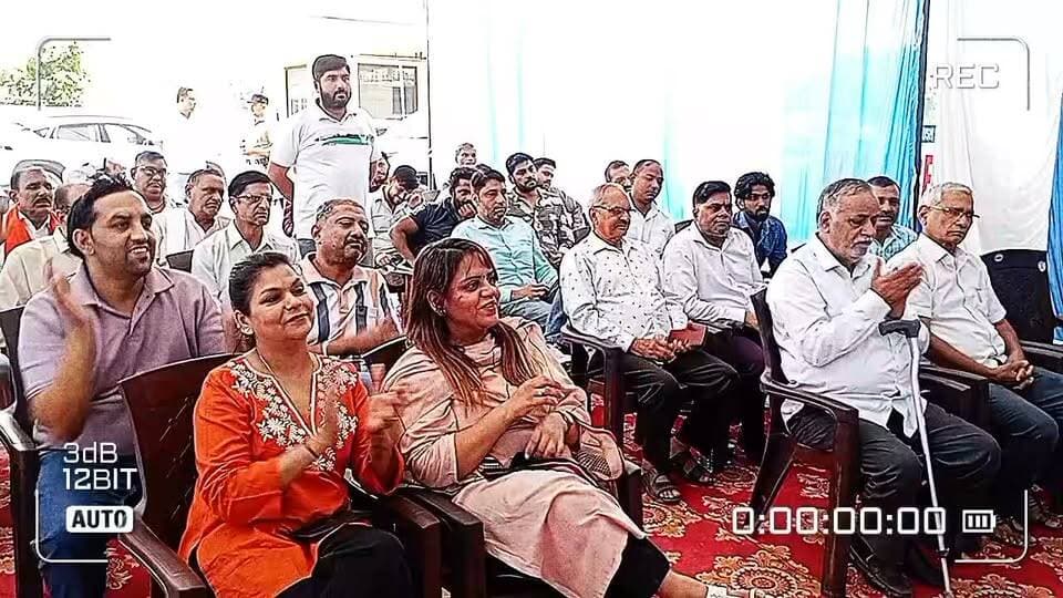 ललित तुशीर ने किया विधायक निखिल मदान और अशोक भारद्वाज का स्वागत, देखिए पूरी खबर
#MJ24News #सेवा_संकल्प_अभियान #निखिल_मदान #अशोक_भारद्वाज #ललित_तुशीर #BJP #Kundli #Sonipat #HaryanaNews #PoliticalNews #जनकल्याण #विकासकार्य #सेवा_और_सुशासन #HindiNews #हमेशा_सच_के_साथ