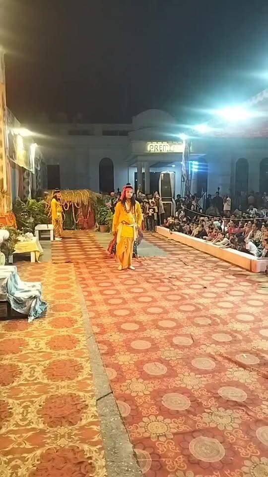 नानकमत्ता श्री रामलीला प्रेम पैलेस में देखिए सीधा प्रसारण लाइव/कैसे सूर्प नखा अपना नृत्य दिखाकर लक्ष्मण को किस तरह से अपने बस में कर रही है