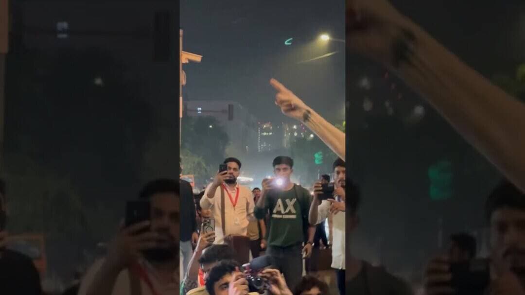 दिल्ली पुलिस और महिला प्रोटेस्टर में भिड़ंत #shorts #delhipolice #delhiprotest