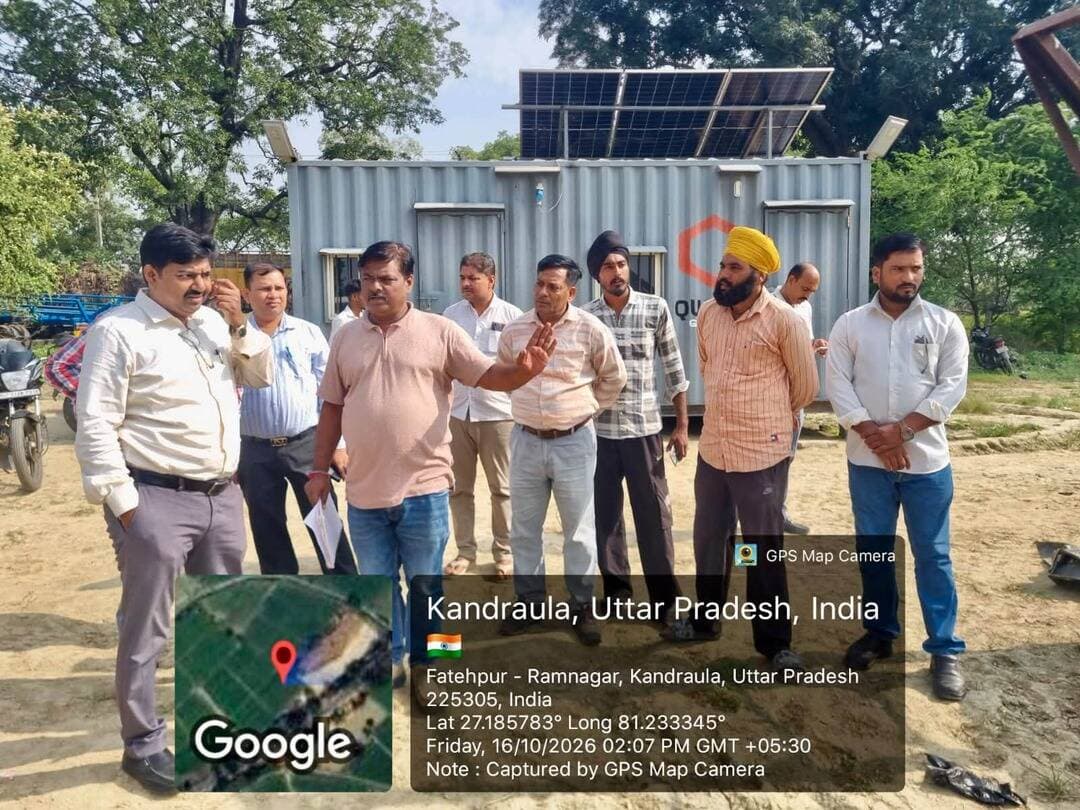 बाराबंकी में पराली न जलाने को लेकर अधिकारियों ने खेतों में जाकर किसानों को किया जागरूक!
बाराबंकी के निंदूरा व फतेहपुर ब्लॉक में कृषि अधिकारियों ने भ्रमण किया। बड्डूपुर, जरखा व धौसार गांव में किसानों को सुपर सीडर, हैप्पी सीडर व बेलर से पराली प्रबंधन की जानकारी दी।
#Barabanki #ParaliPrabandhan #barabankiupdates