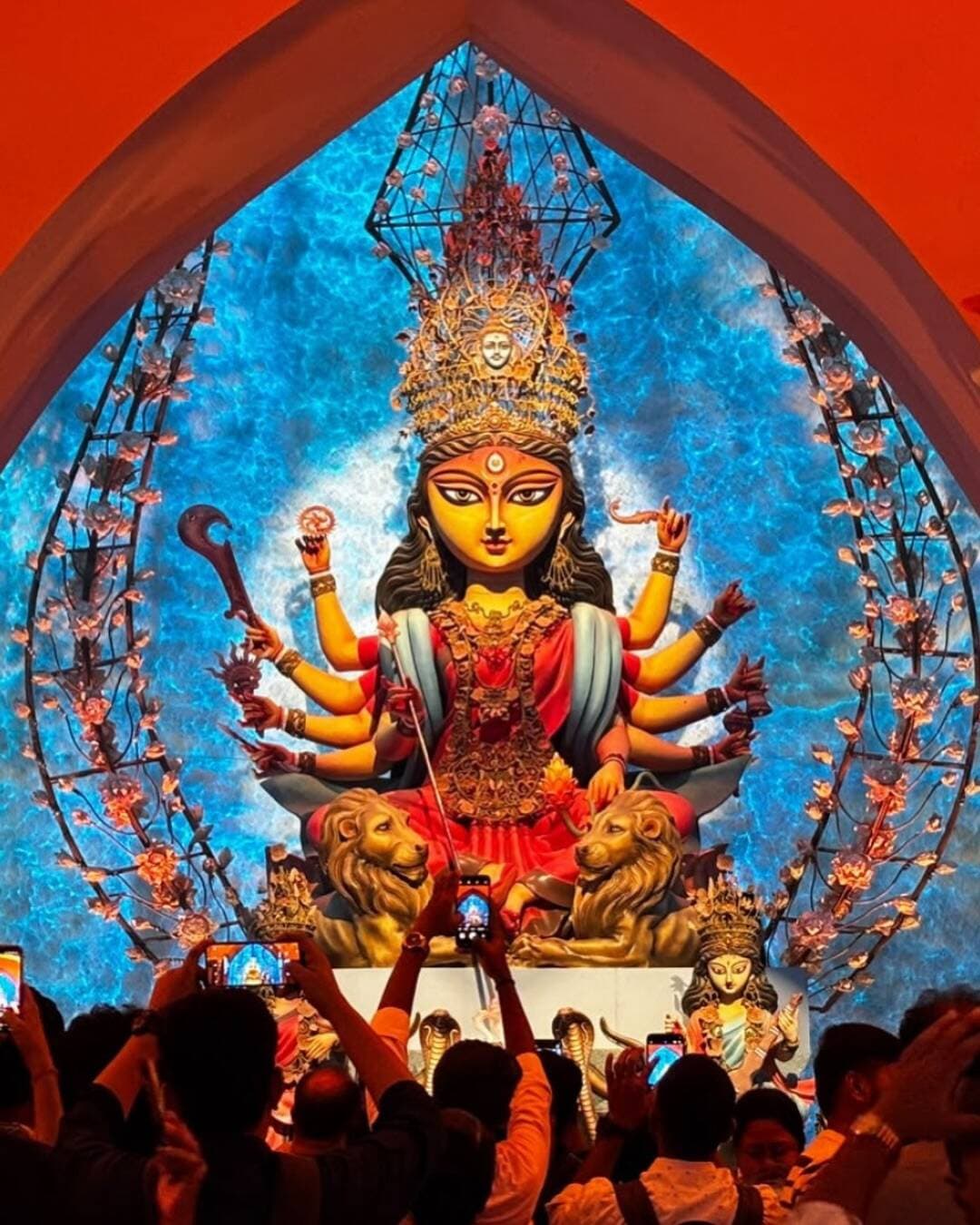 #KOLKATA | Durga Puja is being organised at Kolkata’s Allen Park on Park Street for the first time, a venue long known for its popular Christmas celebrations. The inaugural Puja has been attracting large crowds, with organisers announcing that the annual celebration will continue in the coming years. The traditional Christmas festivities at Allen Park will also continue in December.