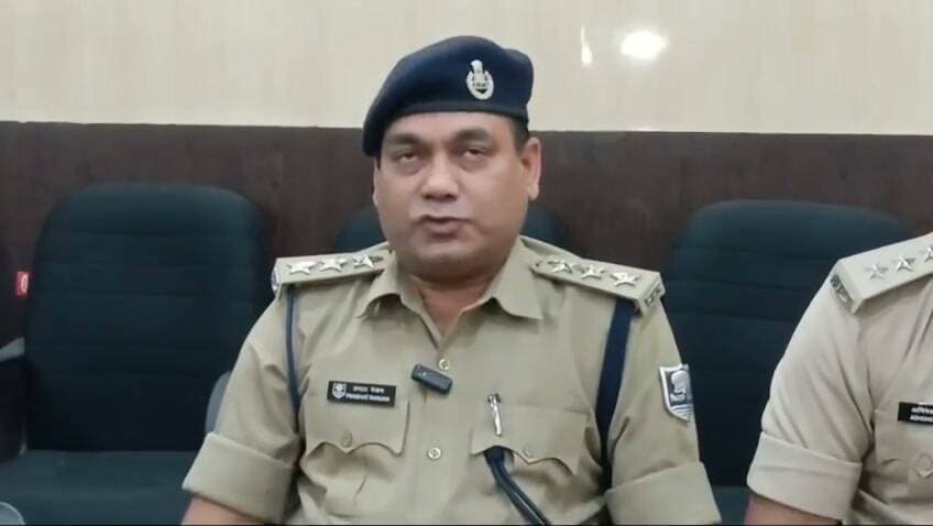 🚨 मुंगेर में बड़े वाहन चालकों के लिए जरूरी सूचना! बरियारपुर से कल्याणपुर दुर्गा स्थान तक यातायात नियमों पर रखें ध्यान
#MungerNews #मुंगेर #TrafficAlert #यातायातव्यवस्था #DurgaPuja2026 #MungerPolice #BiharNews #TrafficRules #बरियारपुर #कल्याणपुर #मुंगेरन्यूज #BigBreaking #TrafficDiversion #BiharPolice #DurgaPujaUpdate #BreakingNews