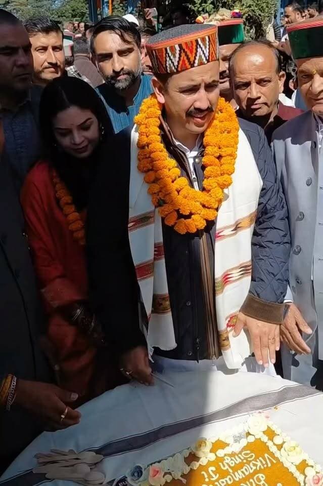 PWD मंत्री विक्रमादित्य सिंह का जन्मदिन आज: शिमला के हॉलीलॉज में लगा शुभकामनाओं का तांता..!!