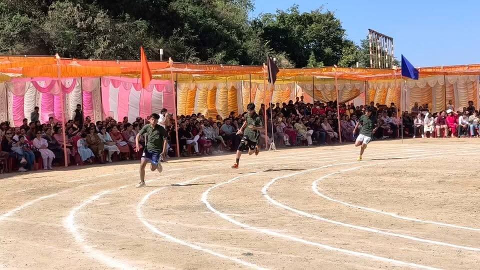 सेंट ल्यूक्स सीनियर सेकेंडरी स्कूल सोलन के 39वीं एथलेटिक मीट 'आर्मोनिया' (Armonia) की प्रतियोगिता...
#solan #himachalpradesh