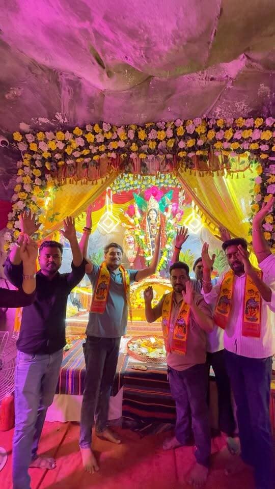 बाराबंकी: फोटो वाली गली में सजा माता रानी का भव्य दरबार #Barabanki #barabankiupdates #mata #ᴠɪʀᴀʟᴘᴏsᴛ