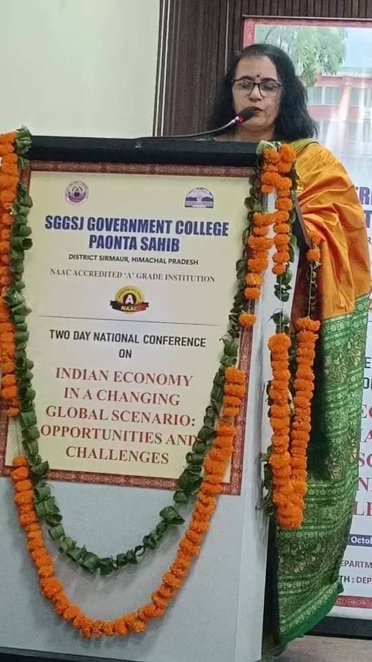 Chief guest docter Sunita Singh higher education government of himachal
