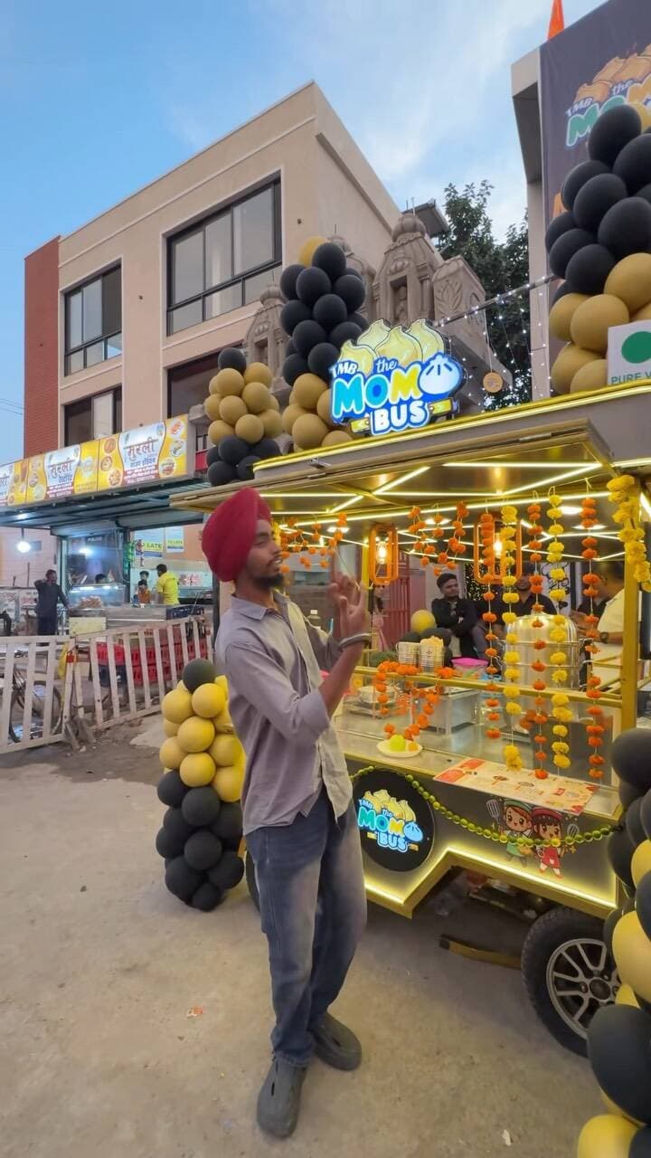 Best spot for momo lovers 😋
.
.
.
#sardarjikiyatrabhopal #foodporn #foodies #bhopal #momoliver