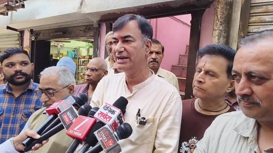 Live नाहन :व्यापारियों की आम जन से अपील: इस दीपावली ऑनलाइन नहीं, अपने बाजार से करें शॉपिंग