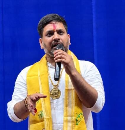 किच्छा की ऐतिहासिक और धार्मिक धरोहरों को नई पहचान दिलाने का संकल्प, मुख्यमंत्री धामी के समक्ष रखेंगे प्रस्ताव: विवेक दीप सिंह
इस खबर को पूरा पढ़ने के लिए comment Box में दिए गए लिंक पर क्लिक करें