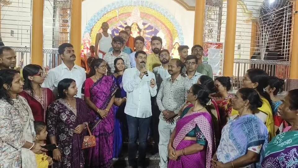 চারখাম্বা সার্বজনীন দুর্গোৎসবে রায়গঞ্জের বিজেপি সাংসদ কার্তিক চন্দ্র পাল