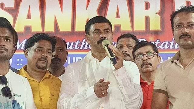 নেতাজীপল্লী ব্লক পাড়া দুর্গোৎসবে রায়গঞ্জের বিজেপি সাংসদ কার্তিক চন্দ্র পাল