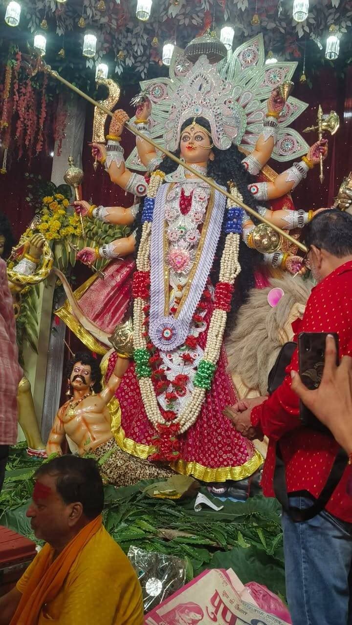 सुरसंड में ऐतिहासिक दुर्गा पूजा: सप्तमी पर माता का पट खुलते ही उमड़ी श्रद्धालुओं की भारी भीड़, जयकारों से गूंजा पूजा पंडाल!
#सुरसंड #ऐतिहासिकदुर्गापूजा #मातादुर्गा #सप्तमी #जयमातादी #सीतामढ़ी #दुर्गापूजा #SitamarhiNewsTak