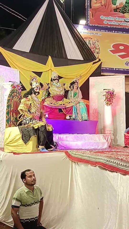 श्री रामलीला मैदान हल्द्वानी में अंगद रावण संवाद की लीला..