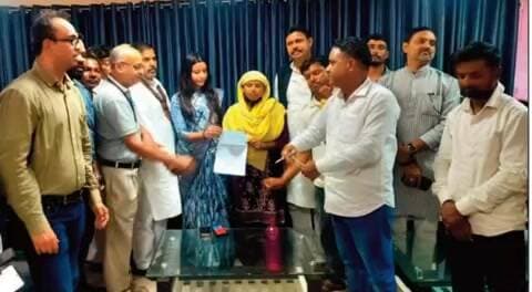 पतरातू: पीवीयूएनएल मजदूर इरफान अली की मौत के बाद परिवार को 5.50 लाख मुआवजा और नौकरी, 15 हजार की तत्काल सहायता
