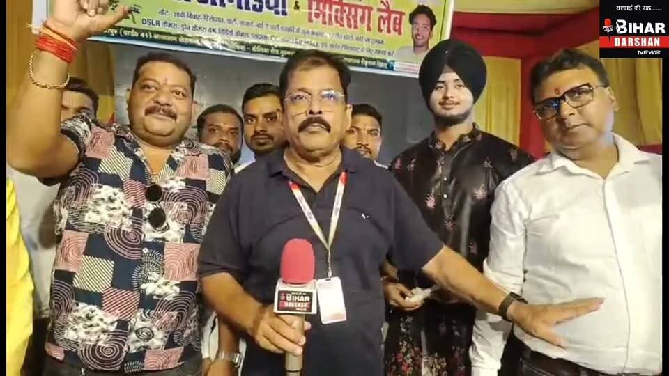 राजा मल्टीमीडिया लैब में डांडिया कार्यक्रम की धूम, युवाओं ने जमकर किया गरबा-डांडिया