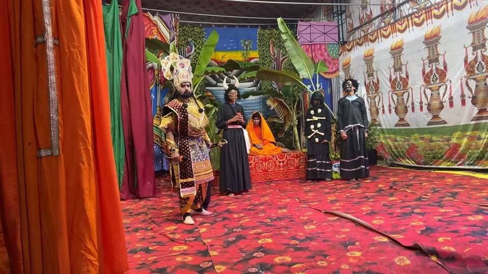 श्री जालपा कला मंच सेरु की रामलीला की सातवीं संध्या में किया जा रहा अशोक वाटिका में सीता हनुमान मिलन का शानदार मंचन
माइंड ऑपरेशन अकादमी एमडी राम प्रकाश ठाकुर ने बतौर मुख्यातिथि अपने सहयोगियों सहित की शिरकत