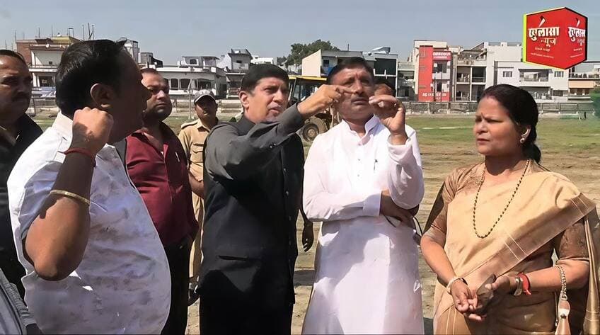 दशहरा मेले से पहले नेहरू स्टेडियम होगा चकाचक! मंत्री प्रदीप बत्रा और मेयर अनीता अग्रवाल ने ठेकेदार को दी डेडलाइन