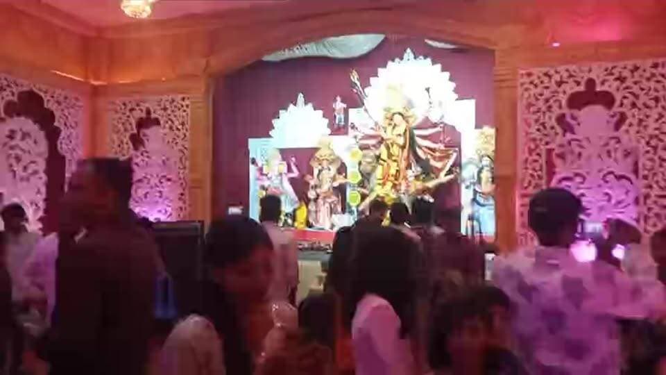 সপ্তমীর সন্ধায় সিমলাপাল লাল ময়দানে
#durgapuja #durgapujafestival #highlights #skybangla