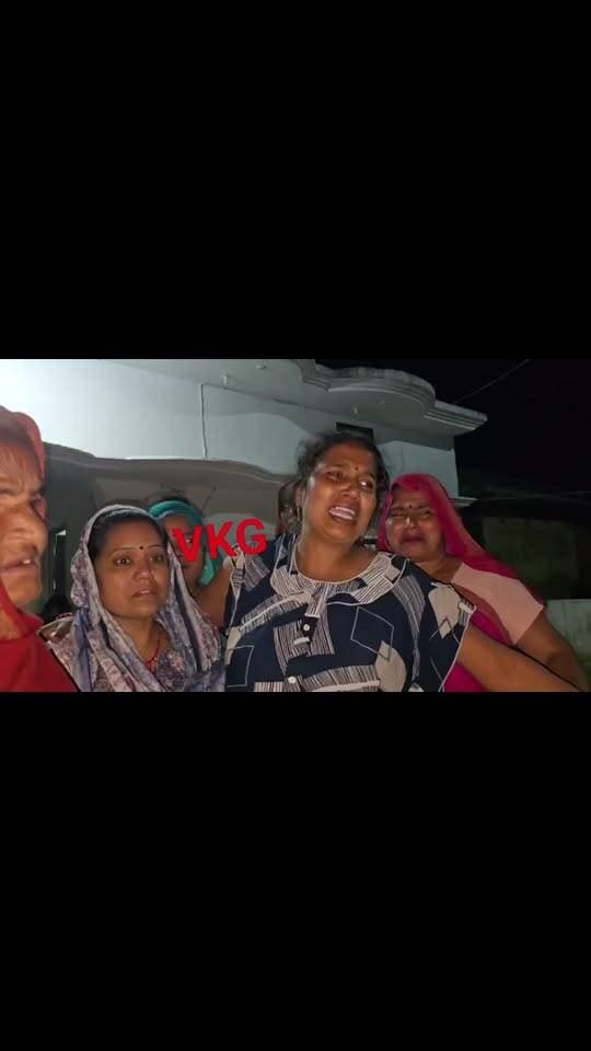 लखीमपुर सदर कोतवाली क्षेत्र के अंतर्गत मथना गांव में संदिग्ध परिस्थितियों में लहूलुहान मिला ग्रामीण बुजुर्ग का शव, इलाके में फैली सनसनी,ग्रामीणों और पुलिस के बीच हुई तीखी नोक झोंक,परिजनों ने पुलिस पर लगाए गंभीर आरोप