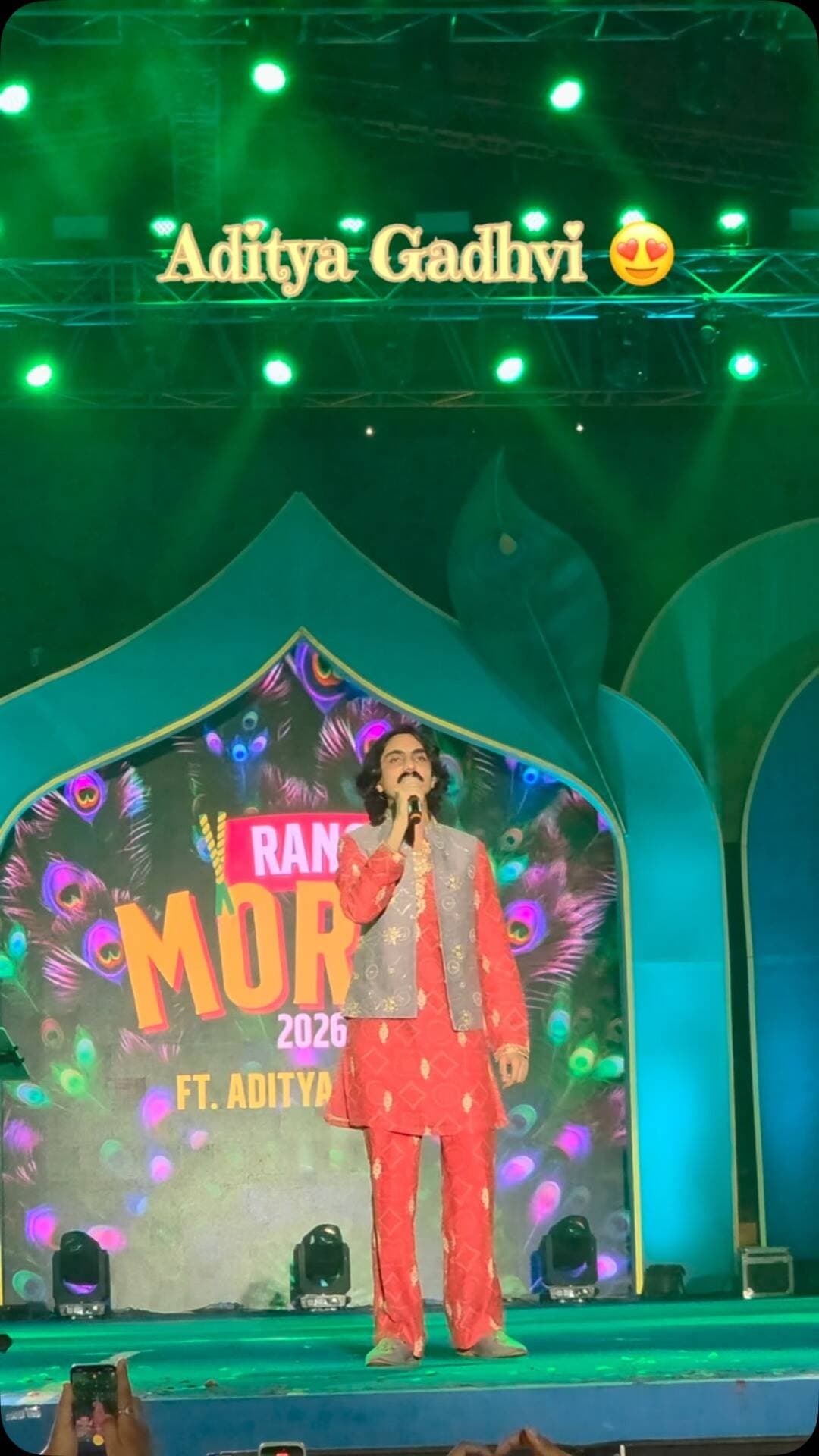 Aditya Gadhvi 😍
#adityagadhvi #rangmorla #amdavadlive #garba #navratri