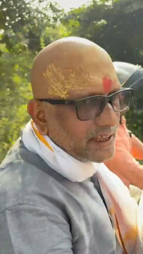 "देखा चुनाव पिंडरा परिवार लड़त ह..."
पिंडरा विधानसभा में मोटर साइकिल से निकले अजय राय...