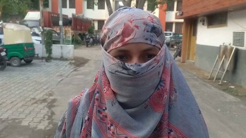 आगरा मिशन शक्ति से टूटी दो साल की चुप्पी, शादी का झांसा देकर शोषण और अश्लील फोटो से धमकाने के आरोप में जाकिर उर्फ बाबू गिरफ्तार
#AgraPolice
#cpagra
#AgraNews
#agra
#agrafort
#dgp
#mahilaayog
#𝐌𝐢𝐬𝐬𝐢𝐨𝐧𝐒𝐡𝐚𝐤𝐭𝐢𝟔 #𝐌𝐢𝐬𝐬𝐢𝐨𝐧𝐒𝐡𝐚𝐤𝐭𝐢𝐔𝐏𝐏 #𝐔𝐏𝐏𝐨𝐥𝐢𝐜𝐞