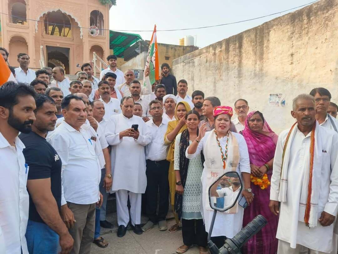डीग में भाजपा प्रदेशाध्यक्ष मदन राठौड़ के खिलाफ कांग्रेस का प्रदर्शन
कांग्रेस कार्यकर्ताओं ने फूंका मदन राठौड़ का पुतला
पाकिस्तान से जुड़े कथित बयान को लेकर कांग्रेस ने जताया विरोध
प्रदेश कांग्रेस अध्यक्ष गोविंद सिंह डोटासरा के निर्देश पर जिला स्तरीय प्रदर्शन
भाजपा और मदन राठौड़ के खिलाफ कांग्रेस कार्यकर्ताओं ने की नारेबाजी
कांग्रेस नेताओं ने मदन राठौड़ पर लगाए पाकिस्तान समर्थक होने के आरोप