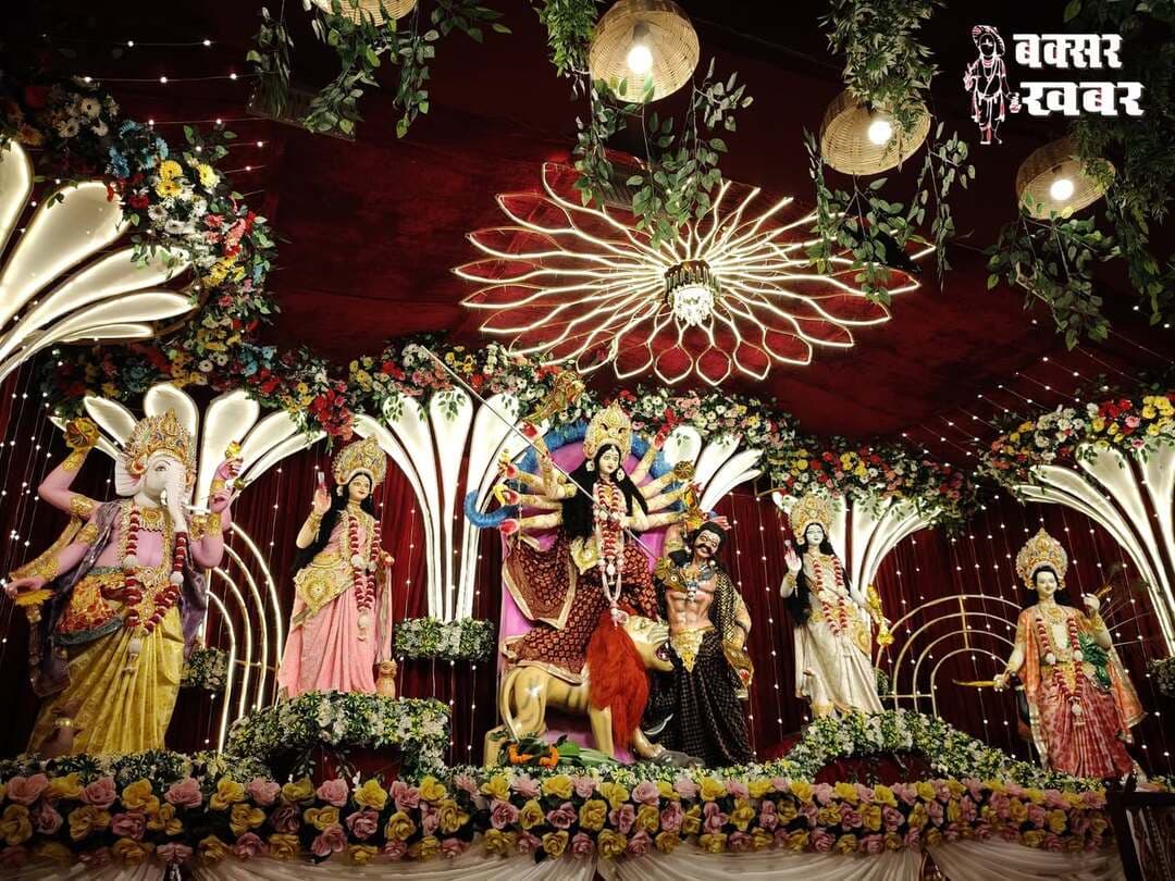 गांव के पूजा पंडाल शहर को दे रहे मात, देखिए आकर्षक मूर्ती और सजावट
नवयुवक संघ दुर्गा पूजा समिति मंझवारी
फोटो : रोहित श्रीवास्तव, सुमन सहाय, रौनक श्रीवास्तव, सुमित वर्मा