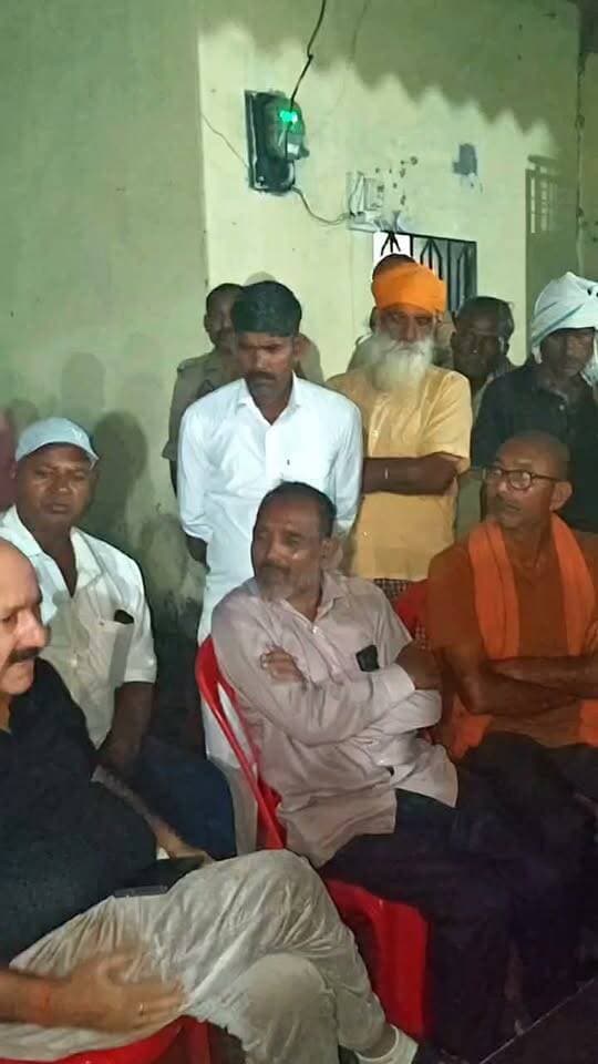 वाहेगुरु पर भरोसा रखो, बच्चों को मैं पढ़ाऊंगा
देखें कहां पहुंचे विधायक रोमी साहनी, क्या बोले
#mlaromisahani
#paliakalankheri
#lakhimpurkhirinews
#cmyogi_adityanath
#dmkheri
#badalsahani