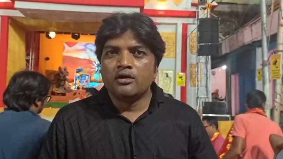 यहां श्रद्धालु पंडाल नहीं, मां दुर्गा का पराक्रम देखने पहुंचते हैं