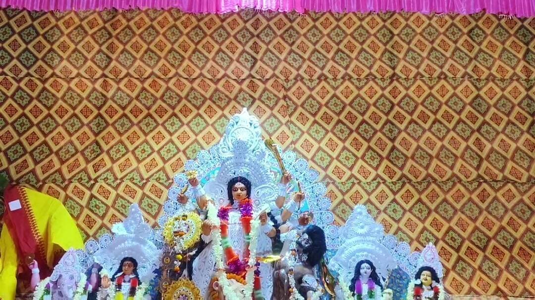 ইন্দাস: ইন্দাসে এবারই প্রথম মহিলাদের উদ্যোগে দুর্গাপুজো, পরিদর্শনে প্রতিমন্ত্রী দিবাকর ঘরামী