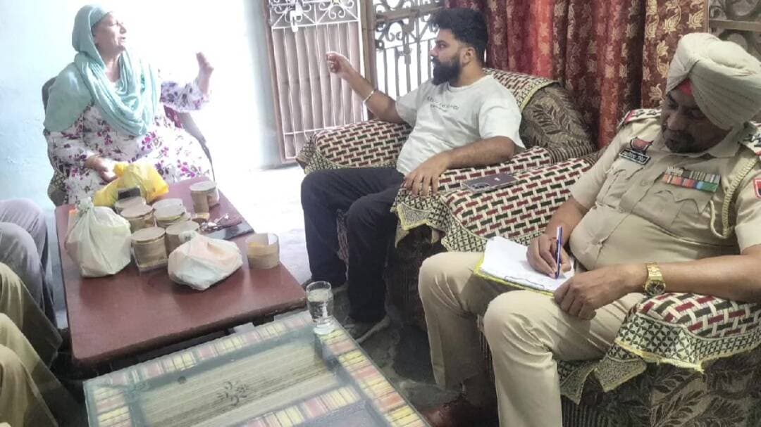 ਭੁਲੱਥ: ਤੜਕਸਾਰ ਦਾਤਰ ਦੀ ਨੋਕ 'ਤੇ ਮਹਿਲਾ ਤੋਂ ਵਾਲੀਆਂ ਲੁੱਟ ਕੇ ਲੁਟੇਰਾ ਫ਼ਰਾਰ