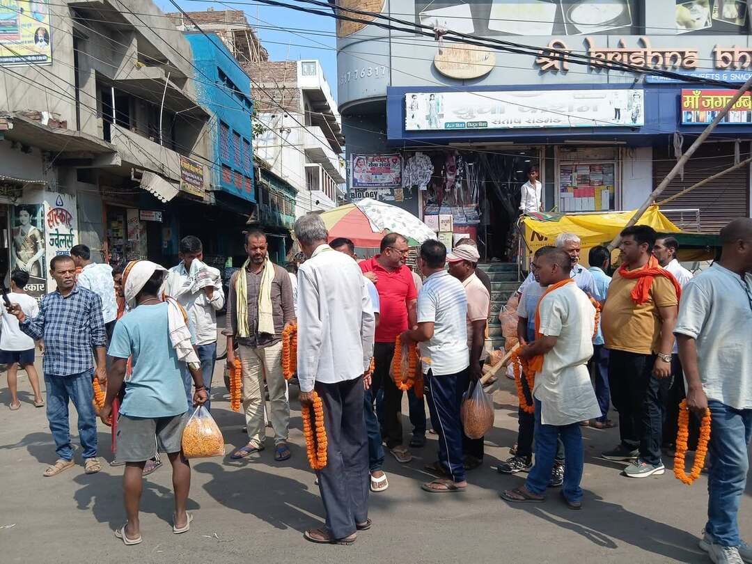 प्रदेश भाजपा अध्यक्ष संजय सरागवी का इंतजार करते हुए भाजपा कार्यकर्ता।
#Mokama #BJP #Patna #Bihar #Lalansingh #Aunta #Hathidah
