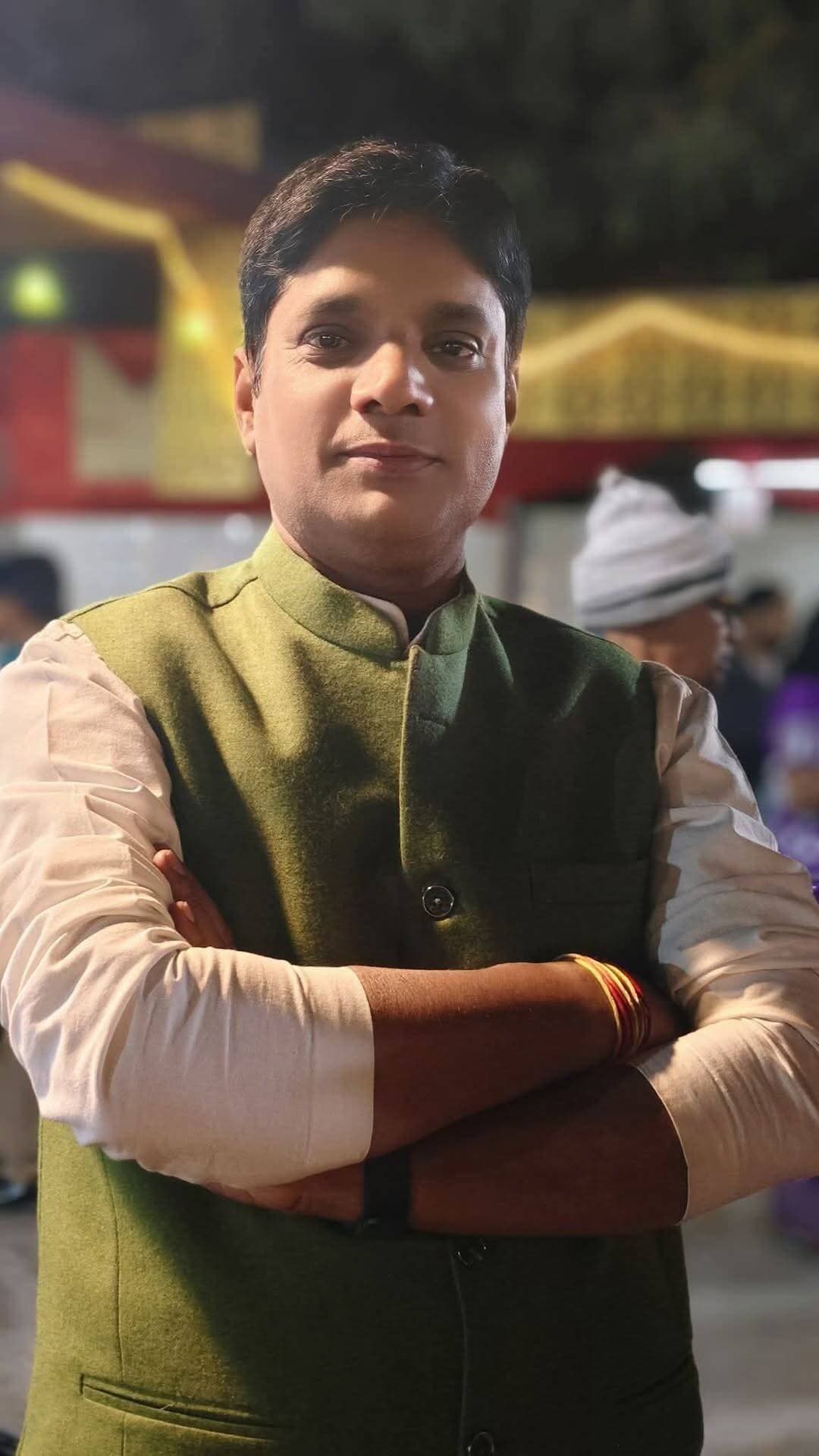बड़े भाई व बस्ती टाइम्स के संपादक Sunil Mishra जी को जन्मदिन की ढेर सारी बधाई