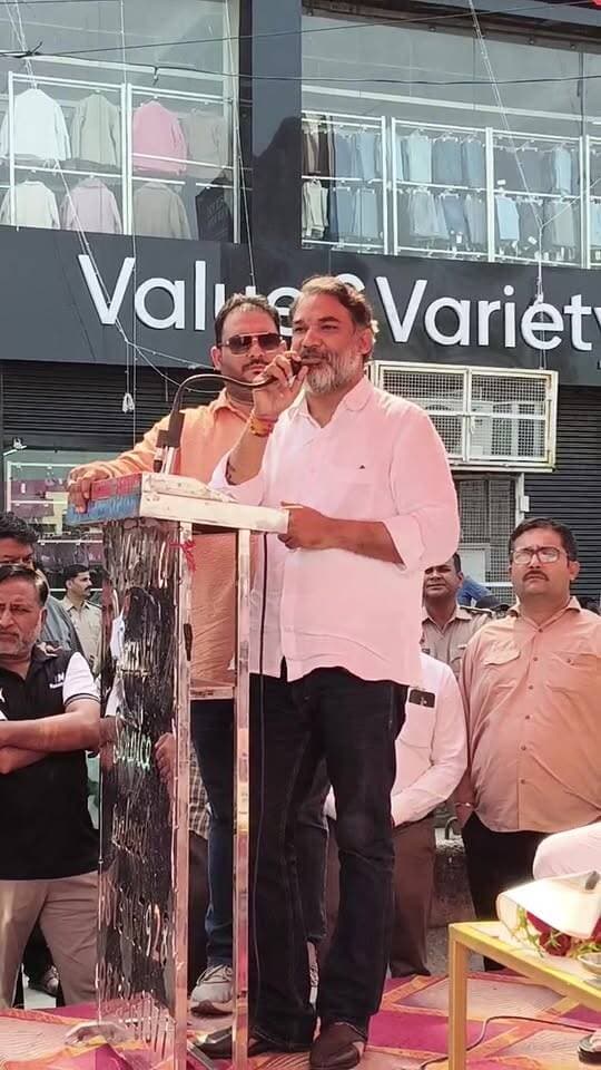 LIVE: पलवल बस स्टैंड चौक पर नवनिर्मित भगवान परशुराम द्वार का उद्घाटन | खेल राज्यमंत्री गौरव गौतम पहुंचे...