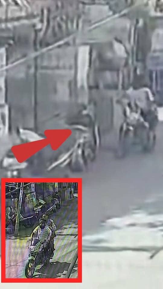 बीकानेर में चोरों का आतंक: अब दुकानों के बाहर का सामान भी सुरक्षित नहीं!
बीकानेर में चोरों के हौसले इस कदर बुलंद हो चुके हैं कि अब वे दिनदहाड़े और सरेआम वारदातों को अंजाम देने से नहीं हिचकिचा रहे हैं।ताज़ा मामला स्थानीय नत्थूसर गेट के अंदर का है। यहाँ स्थित महेश भुजिया भंडार (काकाजी की दुकान) के बाहर रखा तेल का टिन ही चोर उड़ा ले गए। शहर में लगातार बढ़ रही चोरी की इन वारदातों से स्थानीय व्यापारियों और आमजन में भारी रोष है।
अपने आस-पास सतर्क रहें और बीकानेर की हर छोटी-बड़ी खबर के लिए जुड़े रहें द बीकानेर न्यूज़ के साथ।
#Bikaner #BikanerNews #TheBikanerNews #CrimeNews #BikanerPolice #NathusarGate #RajasthanNews