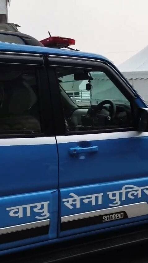 वाराणसी में एयरशो की तैयारियां तेज. वायुसेना के अधिकारी पहुंचे #news #chandauli #video #airshow