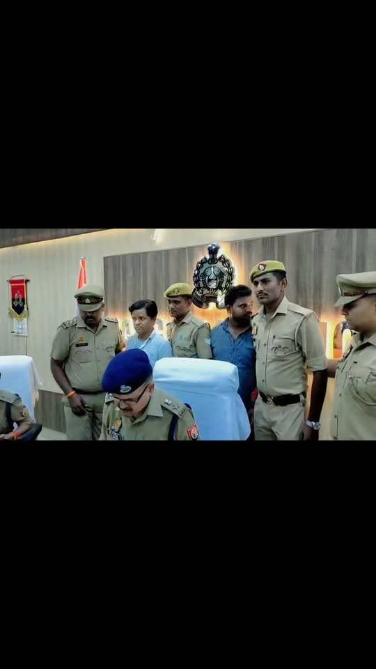 कासगंज: सोरों में डेढ़ माह के मासूम को मां ने रुपए के लालच में बेचा पुलिस ने 24 घंटे में मां सहित पांच को किया गिरफ्तार
#Kasganjpolice #crime #news