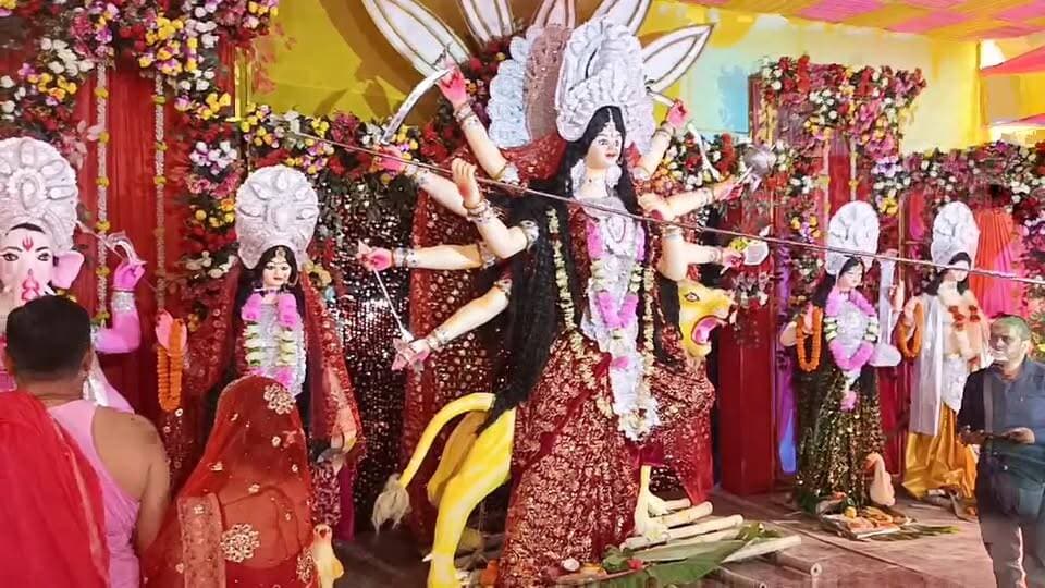बोचहां: प्रखंड प्रमुख साजन पासवान ने की माँ महागौरी की पूजा अर्चना, क्षेत्र की सुख-समृद्धि के लिए की प्रार्थना।
District Administration Muzaffarpur @top fans Bihar News Time #viralreelschallenge #viralreelsfacebook #brekingnews