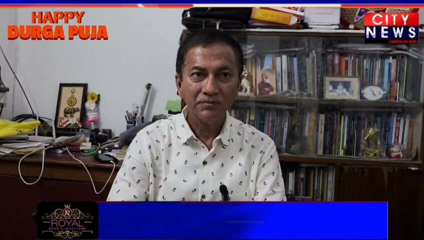 শাৰদীয় দুৰ্গোৎসৱ উপলক্ষে শুভেচ্ছা বাৰ্তা
ডিব্ৰুগড় পৌৰ নিগমৰ মেয়ৰ ডাঃ সৈকত পাত্ৰৰ তৰফৰ পৰা সমূহ ৰাইজলৈ শাৰদীয় দুৰ্গোৎসৱৰ আন্তৰিক শুভেচ্ছা আৰু অভিনন্দন।
মা দুৰ্গাৰ আশিসে সকলোৰে জীৱনলৈ কঢ়িয়াই আনক সুখ, শান্তি, সমৃদ্ধি আৰু সুস্বাস্থ্যৰ বতৰা। দুৰ্গোৎসৱৰ এই পৱিত্ৰ ক্ষণত সমাজত সম্প্ৰীতি, ভাতৃত্ববোধ আৰু একতাৰ এনাজৰী অধিক সুদৃঢ় হওক।
সকলোৰে জীৱন আনন্দ আৰু আশাৰে ভৰি পৰক, তাৰেই কামনাৰে সমূহ ৰাইজলৈ শাৰদীয় দুৰ্গোৎসৱৰ আন্তৰিক শুভেচ্ছা জনাইছে ডিব্ৰুগড় পৌৰ নিগমৰ মেয়ৰ ডাঃ সৈকত পাত্ৰই।