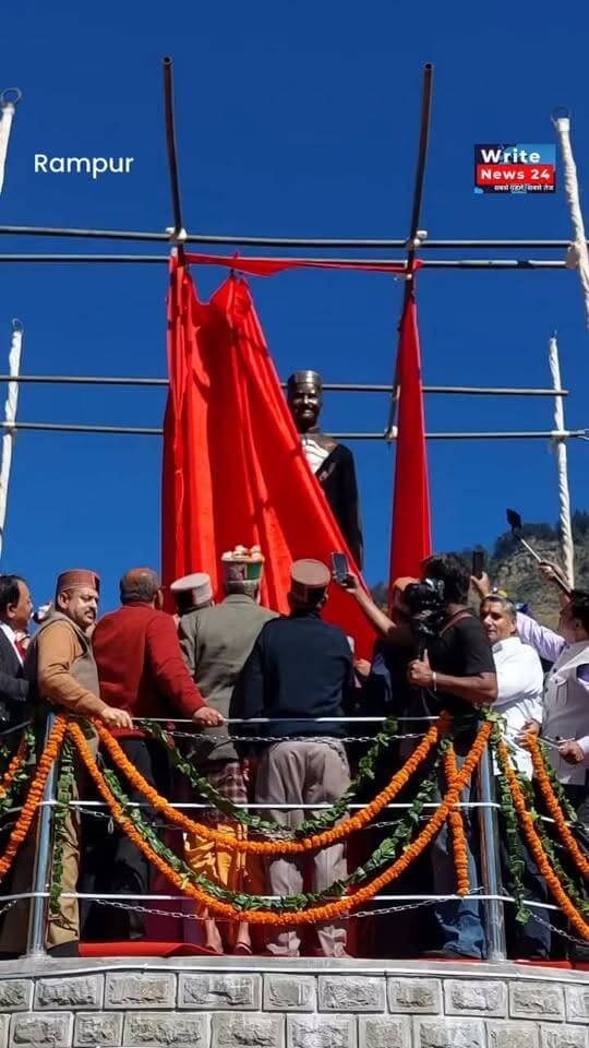 मातृभूमि सराहन लौटीं ‘राजा साहिब’ की स्मृतियाँ; ऐतिहासिक भीमाकाली मंदिर प्रांगण में वीरभद्र सिंह की भव्य प्रतिमा स्थापित।