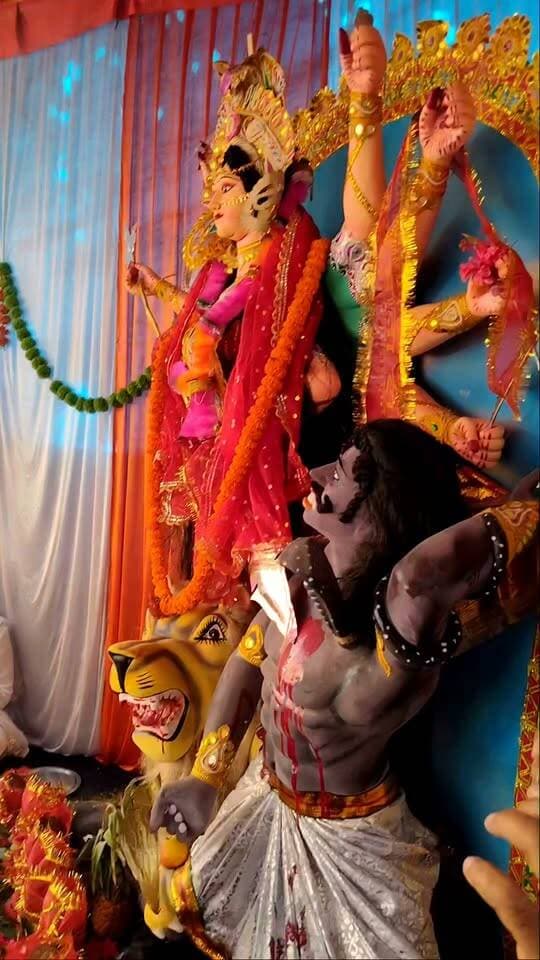 श्रीनगर में महासप्तमी पर खुले माँ दुर्गा के पट, पूरनपुर ब्लॉक प्रमुख प्रतिनिधि Apurv Singh Nirvikar भी पहुंचे।
धन्यवाद 🙏 जय माता दी। सभी भक्त जनों का इस पावन अवसर पर जुड़ने के लिए धन्यवाद। हर हर महादेव। #JaiMataDi #DevotionalVibes
